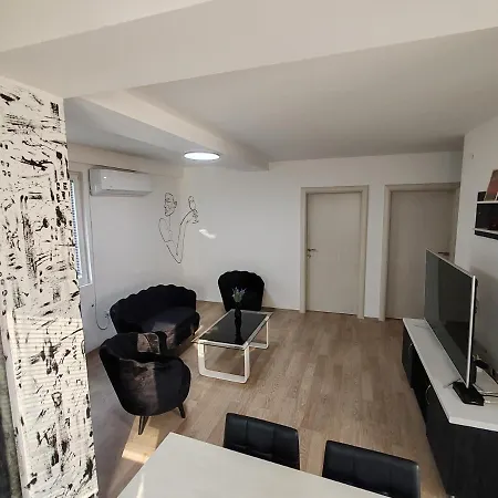 Apartment Modern Flat M&m *