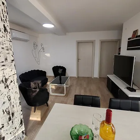 Apartment Modern Flat M&m *